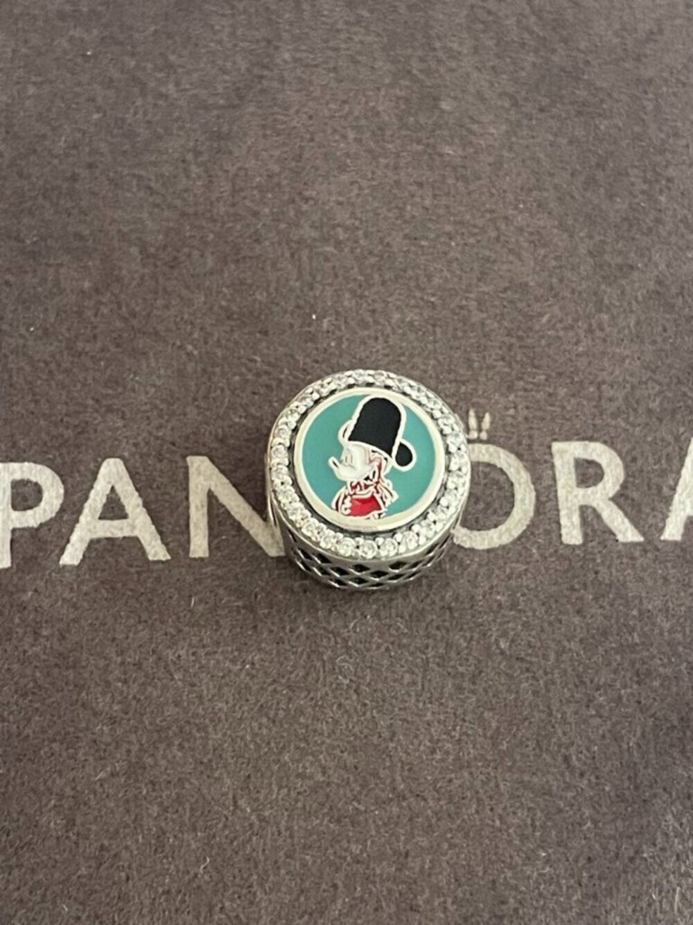 Disney Parks Pandora EPCOT UK United Kingdom World Showcase Mickey Mouse Button